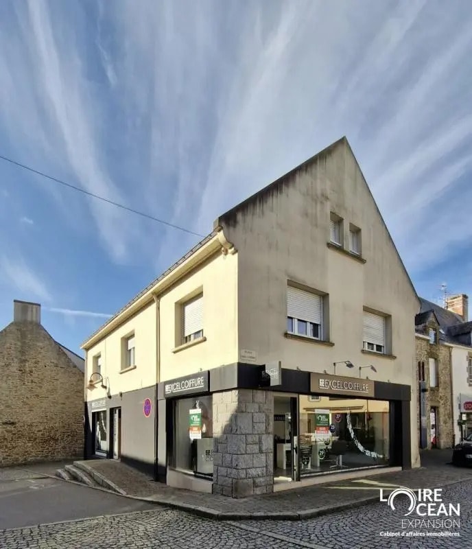 Local commercial dans Herbignac à louer Photo de l’immeuble– Image 1 sur 12