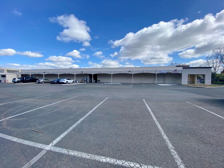35201-35233 Newark Blvd, Newark, CA à louer - Photo de l’immeuble – Image 1 sur 1