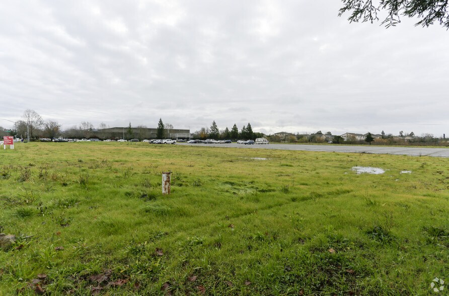 2122 Northpoint Pky, Santa Rosa, CA à vendre - Photo de l’immeuble – Image 2 sur 3