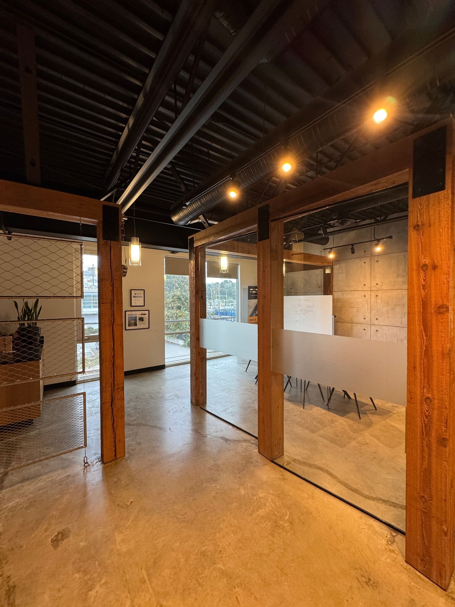 1515 Barrow St, North Vancouver, BC à louer Photo intérieure– Image 1 sur 10