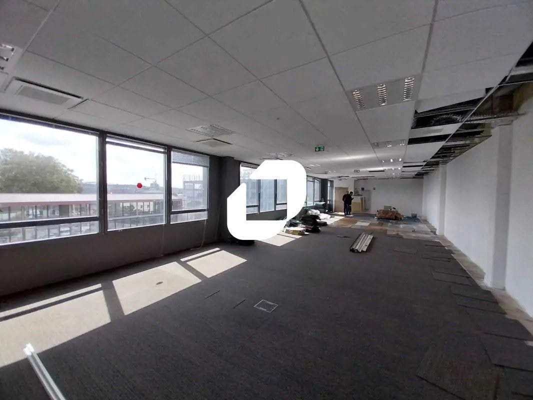 Bureau dans Bordeaux à louer Photo de l’immeuble– Image 1 sur 6