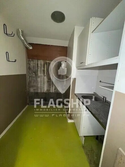 Local commercial dans Paris à louer - Photo de l’immeuble – Image 1 sur 5