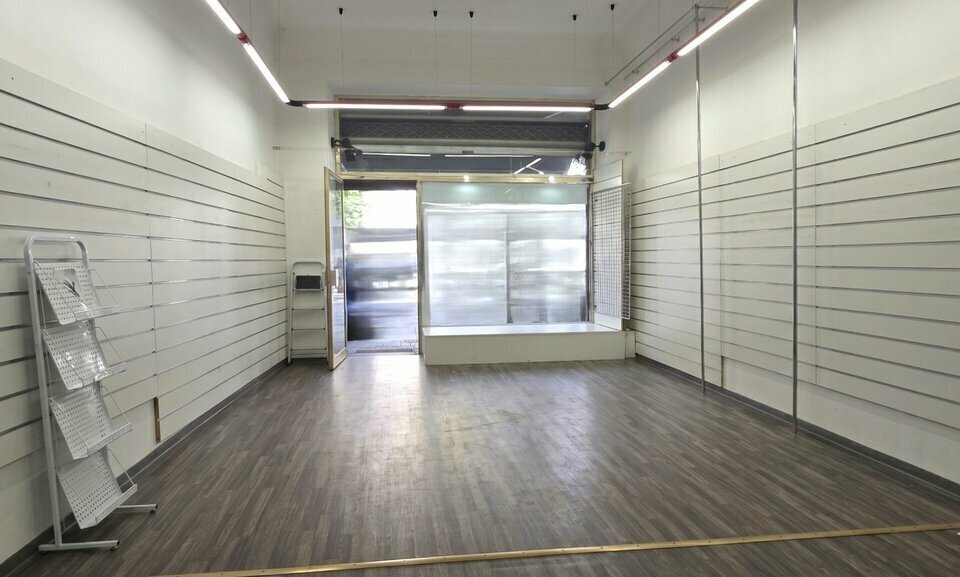 Local commercial dans Menton à louer - Photo de l’immeuble – Image 1 sur 5