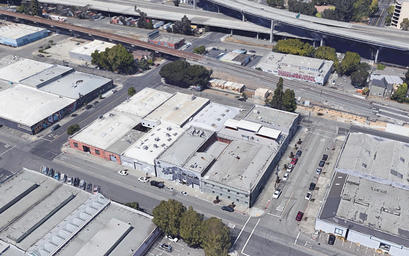 621 4th St, Oakland, CA à louer Photo de l’immeuble– Image 1 sur 7