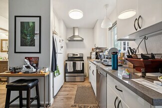 Plus de détails pour 121 Lorton Ave, Burlingame, CA - Logement à vendre