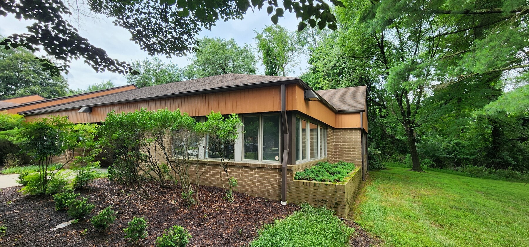 5397 Twin Knolls Rd, Columbia, MD 21045 - Lot 13 -  - Photo intérieure - Image 1 of 12