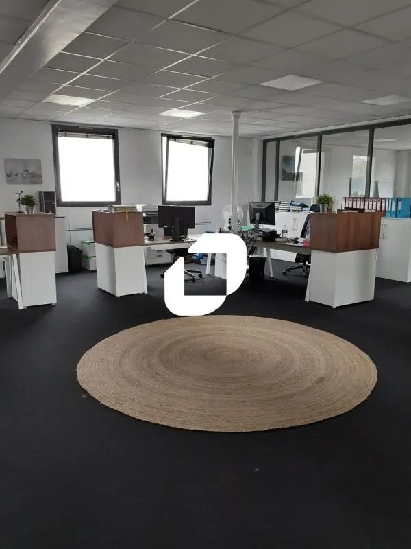 Plus de détails pour 10 Rue De La Distillerie, Villeneuve-d'Ascq - Bureau à louer