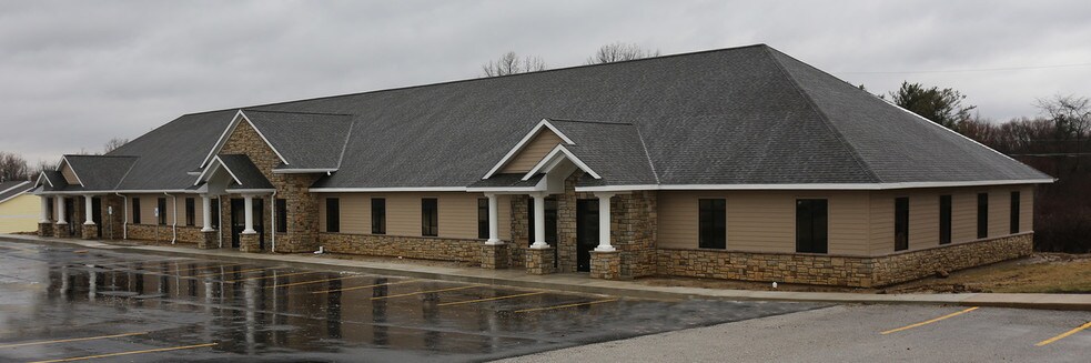 402-404 S Scott Rd, Fort Wayne, IN à vendre - Photo de l’immeuble – Image 3 sur 7