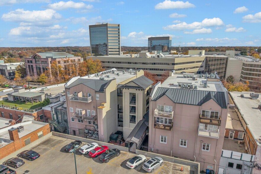233 N Main St, Greenville, SC à vendre - Photo de l’immeuble – Image 2 sur 19