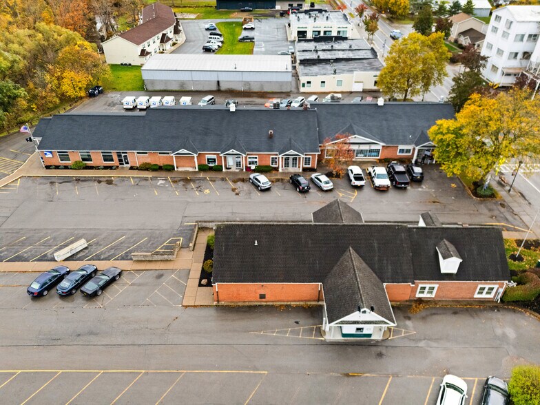 42 Main St, Churchville, NY à louer - Photo de l’immeuble – Image 2 sur 11