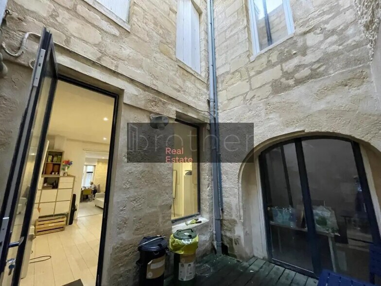 Bureau dans Bordeaux à vendre - Photo de l’immeuble – Image 3 sur 5