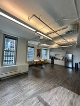 2 N Riverside Plz, Chicago, IL à louer Photo intérieure– Image 2 sur 10