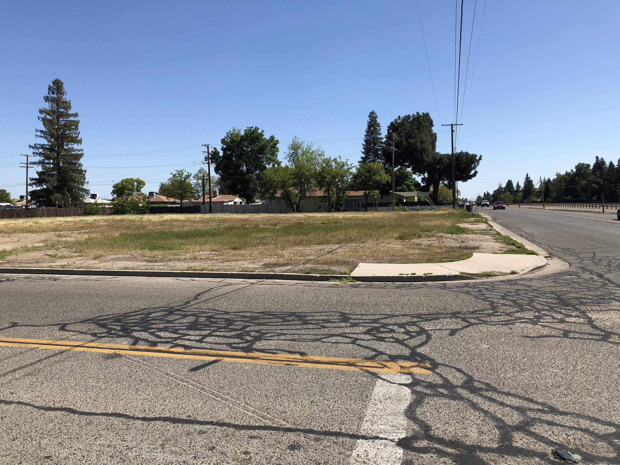 507 E K Rd, Visalia, CA à vendre Autre– Image 1 sur 7
