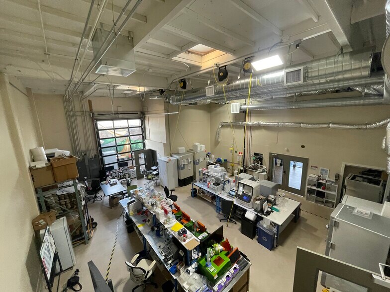 1130 Independence Ave, Mountain View, CA à louer - Photo de l’immeuble – Image 3 sur 14