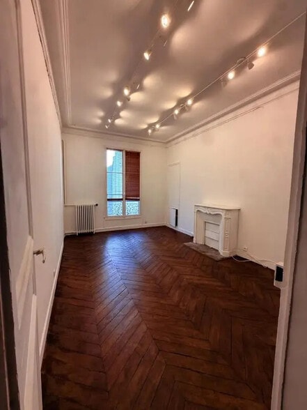 Bureau dans Paris à louer - Photo de l’immeuble – Image 2 sur 5