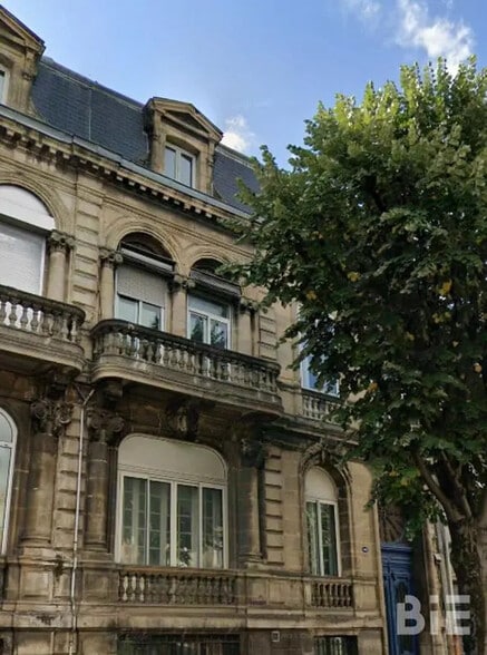 Bureau dans Bordeaux à vendre - Photo de l’immeuble – Image 1 sur 11