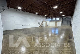 2100-2122 W Central Blvd, Orlando, FL à louer Photo intérieure– Image 1 sur 4