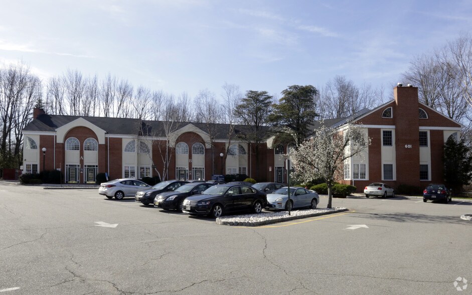 601 Jefferson Rd, Parsippany, NJ à louer - Photo principale – Image 1 sur 9