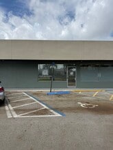 2900 W Hallandale Beach Blvd, Hallandale, FL à louer Photo intérieure– Image 1 sur 12