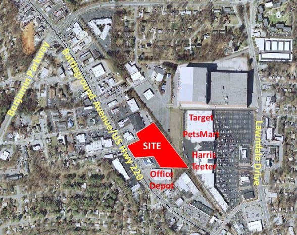 2414 Battleground Ave, Greensboro, NC à louer - Photo de l’immeuble – Image 3 sur 10