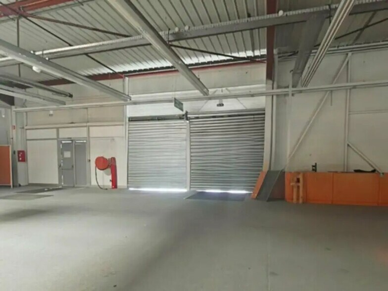 Local d’activités dans Montbéliard à louer - Photo intérieure – Image 2 sur 6