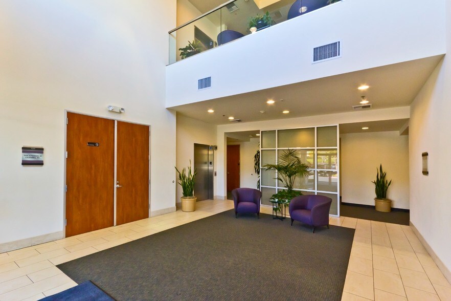 6 Orchard Rd, Lake Forest, CA à louer - Hall d’entrée – Image 2 sur 29