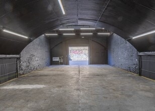 Bohemia Pl, Londres à louer Photo intérieure– Image 2 sur 3