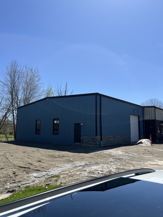 Plus de détails pour 574 Hudson River Rd, Waterford, NY - Local d'activités à louer