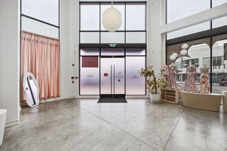 8303-8315 Melrose Ave, West Hollywood, CA à louer Photo intérieure– Image 2 sur 9