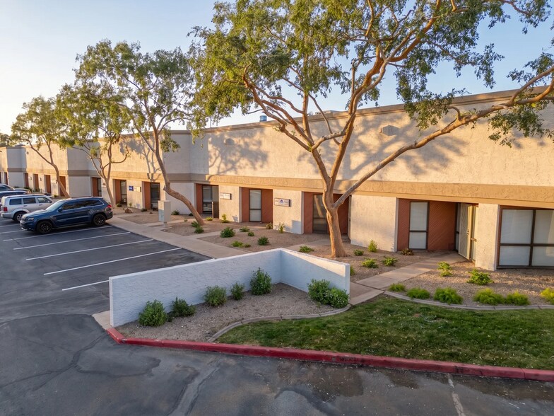 939 S 48th St, Tempe, AZ à louer - Photo de l’immeuble – Image 2 sur 5