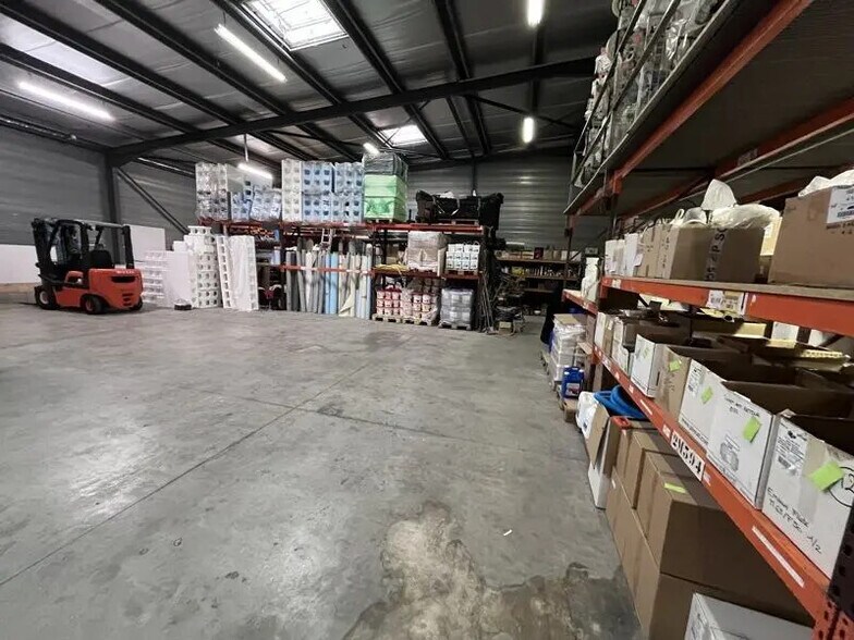 Local commercial dans Meximieux à vendre - Photo de l’immeuble – Image 2 sur 2