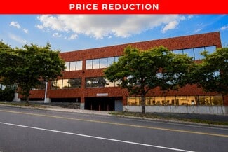 Plus de détails pour 430 Tunxis Hill Rd, Fairfield, CT - Industriel/Logistique à vendre