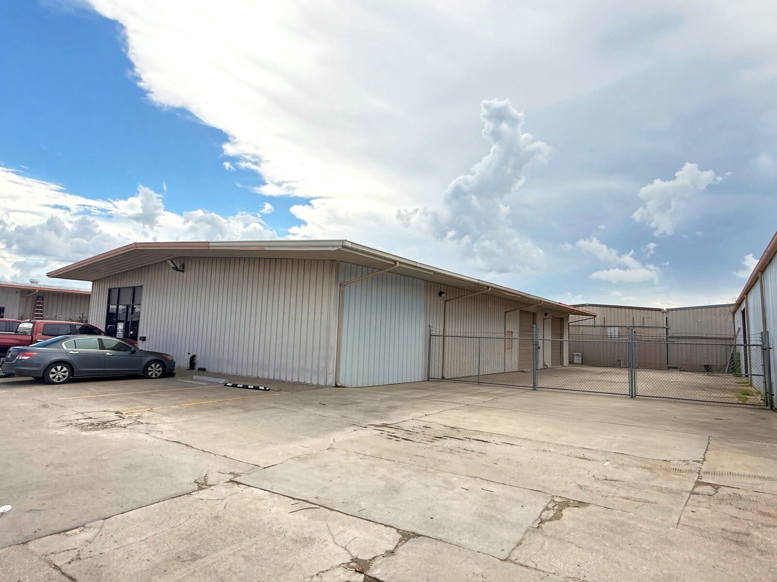 11437 Todd St, Houston, TX à louer Photo de l’immeuble– Image 1 sur 5