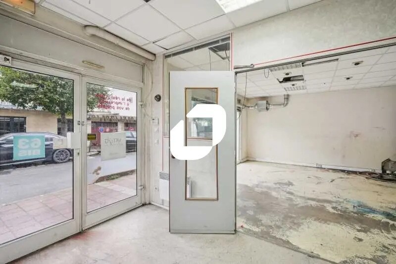 Bureau dans La Garenne-Colombes à louer - Photo de l’immeuble – Image 1 sur 14