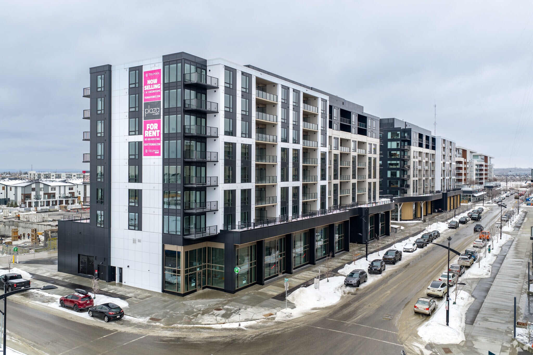 8375 Broadcast Avenue Southwest, Calgary, AB à louer Photo principale– Image 1 sur 3