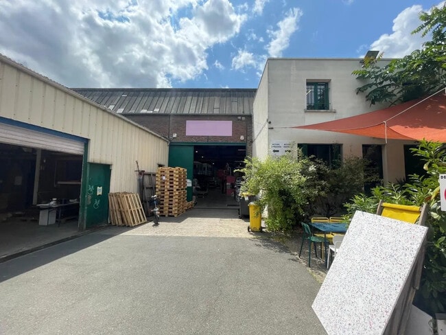 Plus de détails pour Bureau, Local d'activités à louer