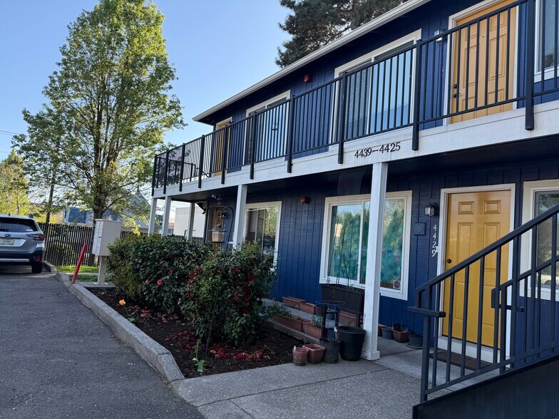 4425 SE 26TH Ave, Portland, OR à vendre - Photo de l’immeuble – Image 2 sur 9