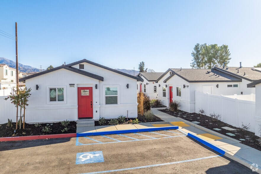 13537 5th St, Yucaipa, CA à vendre - Photo de l’immeuble – Image 3 sur 21