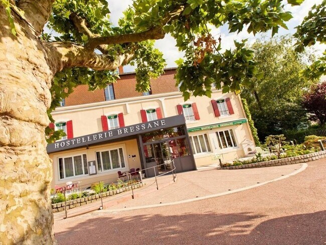 Plus de détails pour Local d'activités à louer
