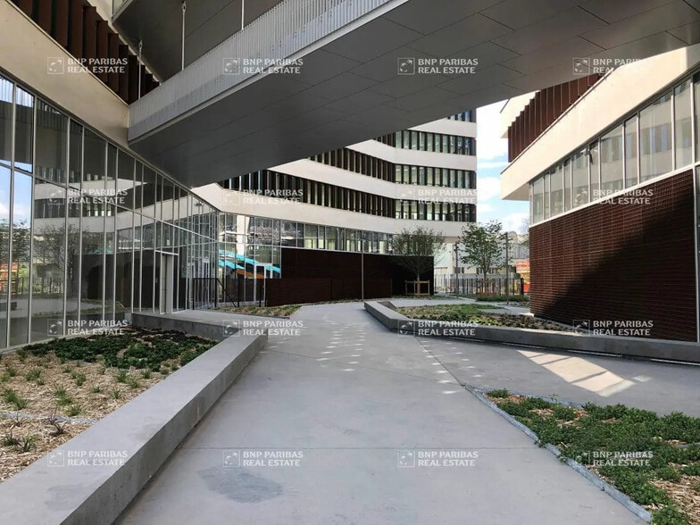Bureau dans Villeurbanne à louer - Photo de l’immeuble – Image 3 sur 14