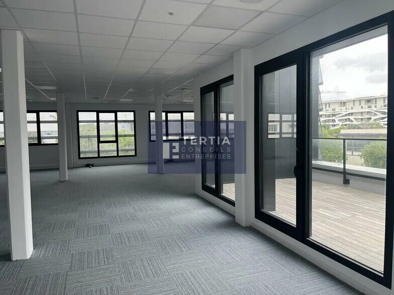 Bureau dans Montpellier à louer - Photo de l’immeuble – Image 2 sur 8