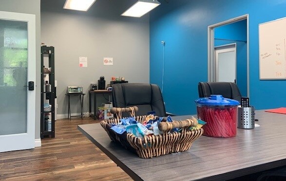 1111 Corporate Center Dr, Monterey Park, CA à vendre - Photo de l’immeuble – Image 3 sur 14