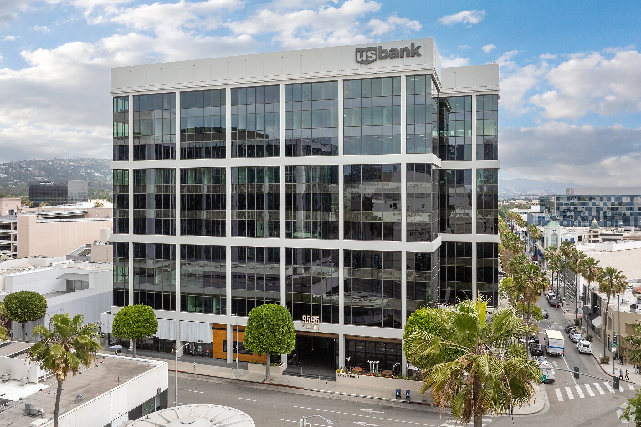 9595 Wilshire Blvd, Beverly Hills, CA à louer Photo principale– Image 1 sur 7