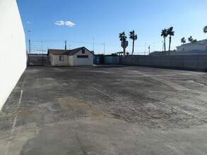 2110 W Bonanza Rd, Las Vegas, NV à louer Autre– Image 2 sur 30