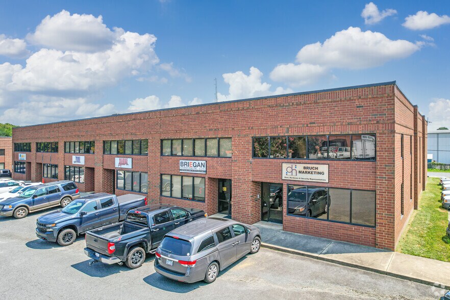352-362 Crompton St, Charlotte, NC à louer - Photo principale – Image 1 sur 39