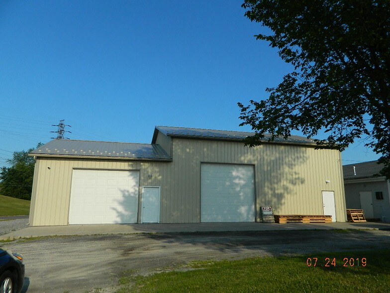 1386 Lovejoy St, Sloan, NY à vendre - Photo de l’immeuble – Image 2 sur 18