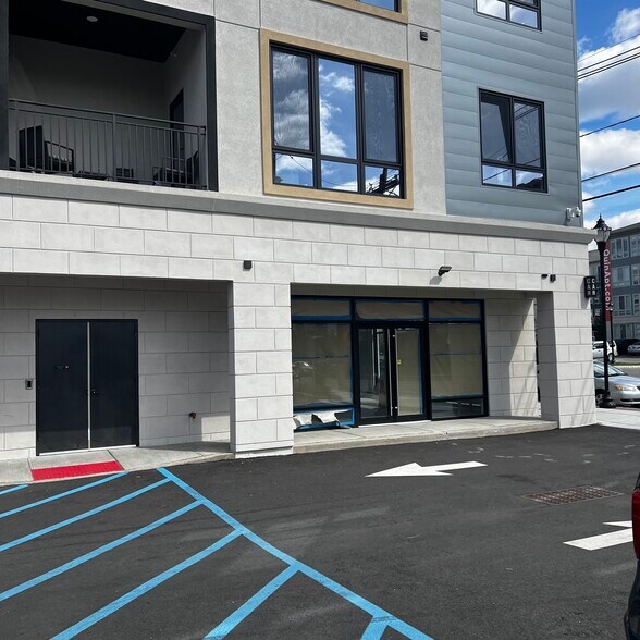 1369-1403 South Ave, Plainfield, NJ à louer - Photo de l’immeuble – Image 3 sur 13