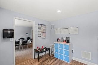 412 Cambridge St, Fredericksburg, VA à louer Photo intérieure– Image 1 sur 7
