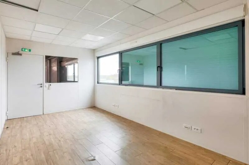 Bureau dans Villeparisis à louer - Photo de l’immeuble – Image 2 sur 6