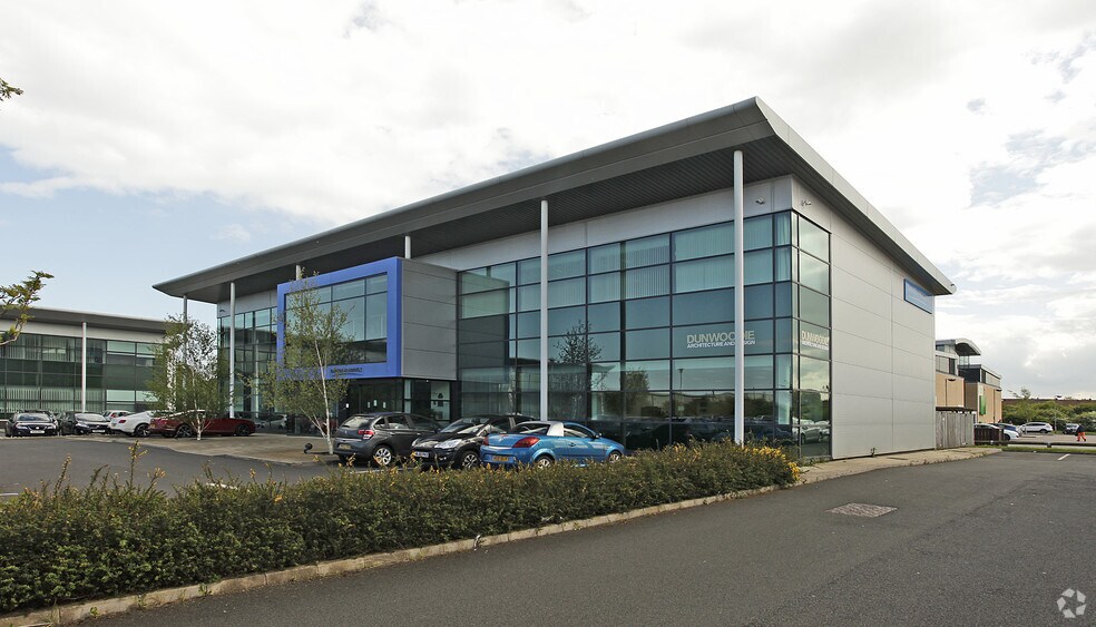 Gosforth Park Ave, Newcastle Upon Tyne à vendre - Photo principale – Image 1 sur 2